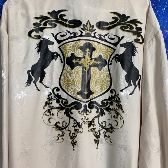 Zava- Beige Button Down with Horse Graphic Large - Picture 8 of 11